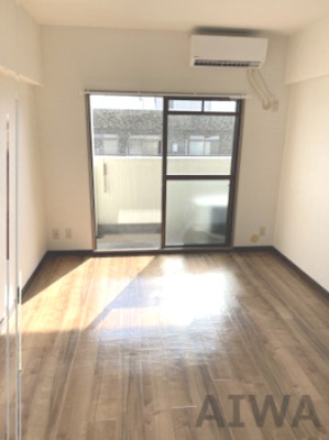 【居間・リビング】 | 水前寺北スカイマンション | こちらの居間で趣味の時間をお楽しみください