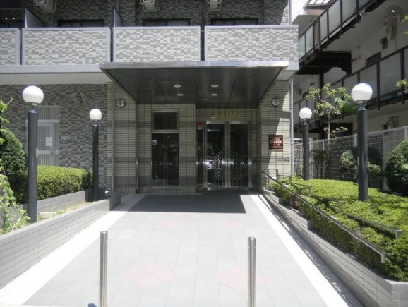 エスリード新神戸のエントランス|落ち着いたエントランスです