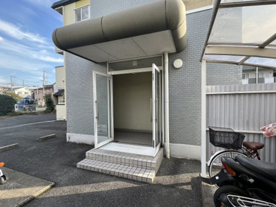 【エントランス】 | エステートピア吉田