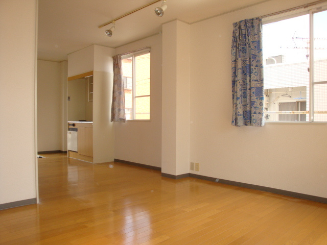 ステップインウエストの居間・リビング