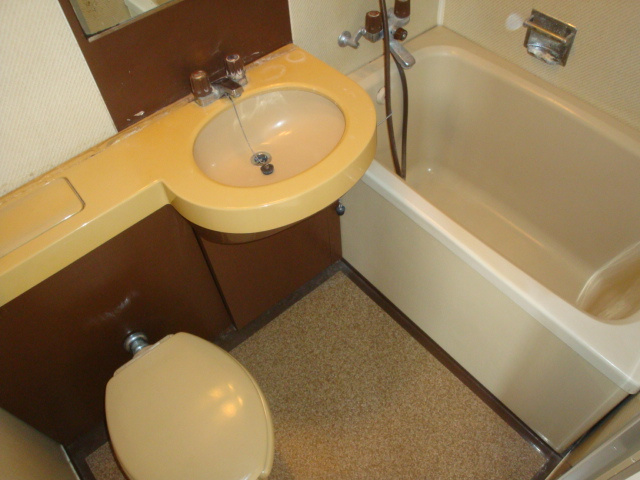 ステップインウエストの浴室