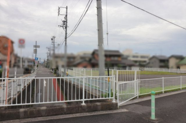 ５６０３２　瑞穂市穂積土地の前面道路含む現地写真