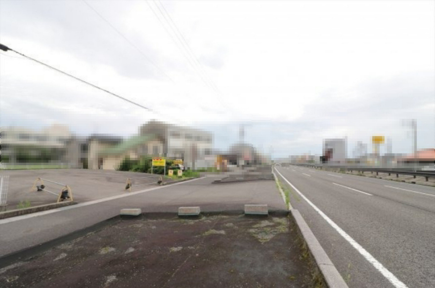 ５６０３２　瑞穂市穂積土地の前面道路含む現地写真