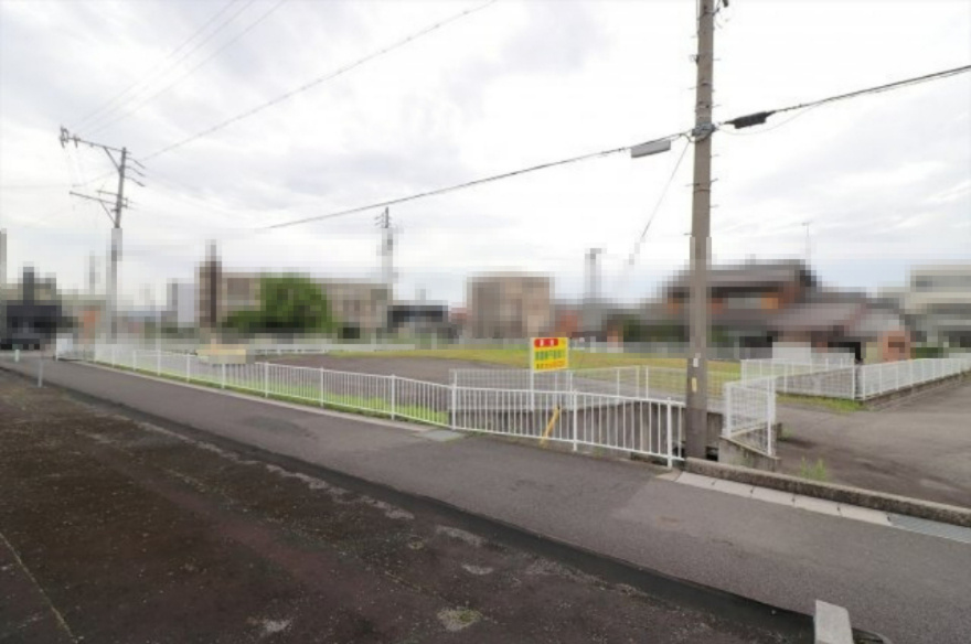 ５６０３２　瑞穂市穂積土地の前面道路含む現地写真