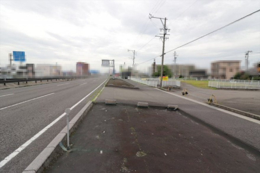 ５６０３２　瑞穂市穂積土地の前面道路含む現地写真