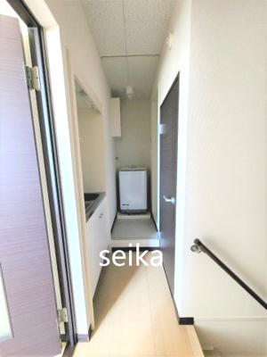 【内装】 | ココグランデ十条 | ２階のお部屋の廊下です。