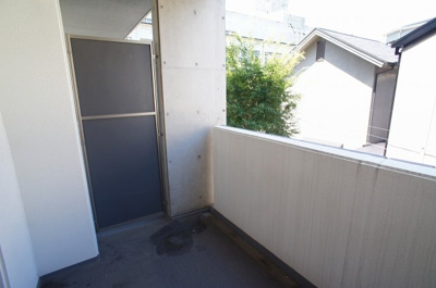 【バルコニー】 | エーレ・シュトローム