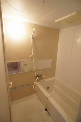 【浴室】 | エーレ・シュトローム