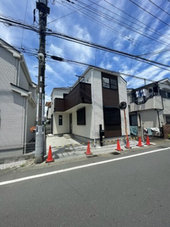 【前面道路含む現地写真】