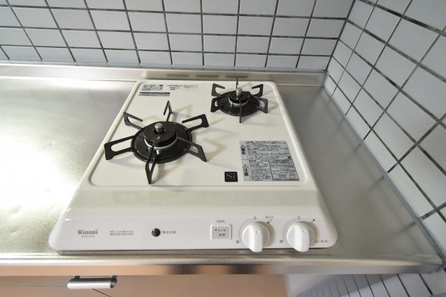 オブリガード西京のキッチン|キッチン収納たっぷり♪