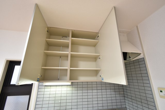 オブリガード西京の洋室