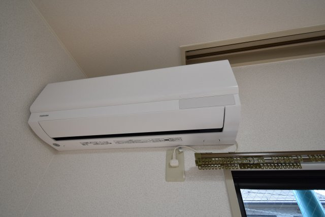 オブリガード西京の設備|2021年に入替済（省エネエアコン）