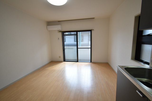 オブリガード西京のエントランス