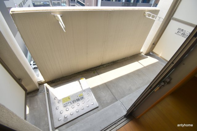 アネシス新大阪　仲介手数料無料のバルコニー