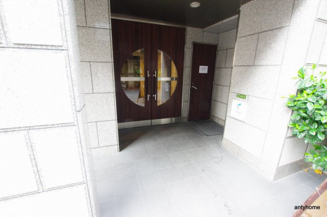アネシス新大阪　仲介手数料無料のエントランス