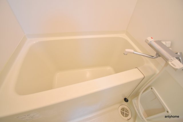 アネシス新大阪　仲介手数料無料の浴室