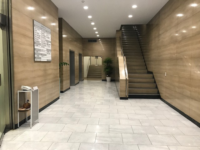 永田町ビルのロビー