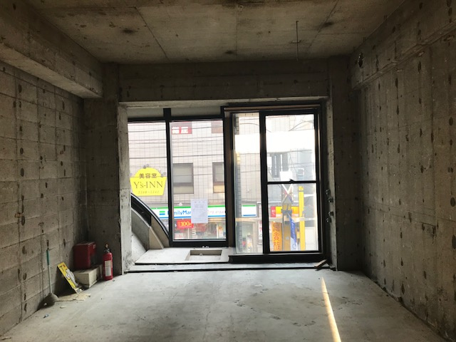 中野新橋ペガサスビルの駐車場