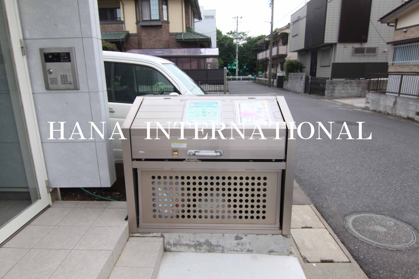 ルーチェの駐車場