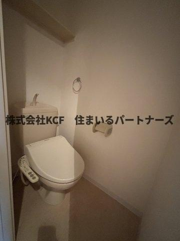 グランドアマレーⅡ番館のトイレ|落ち着いた色調のトイレです