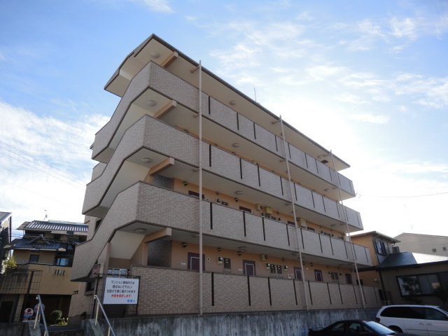 R-シャロウズの外観