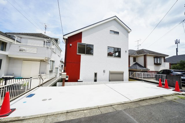 カースペース２台！保土ケ谷区上菅田町　新築戸建ての外観