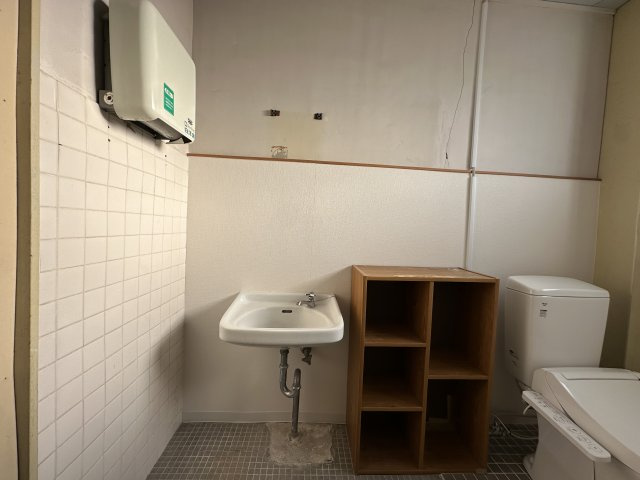 商栄町岡田ビル２階の独立洗面台