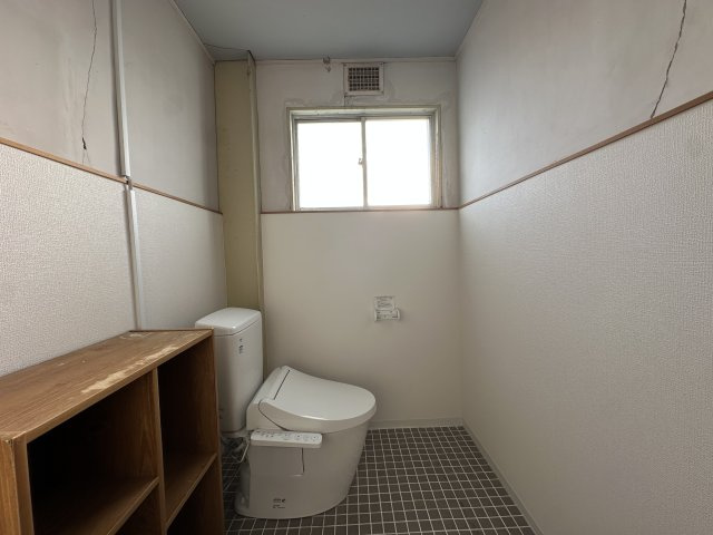 商栄町岡田ビル２階のトイレ