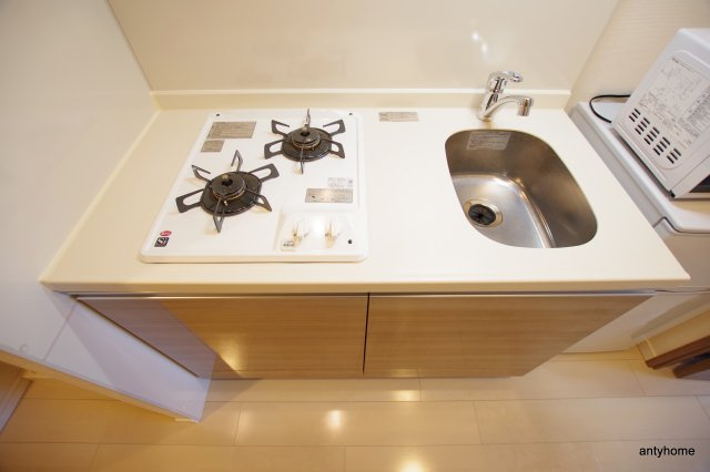 スペーシア江坂広芝町　仲介手数料無料のキッチン