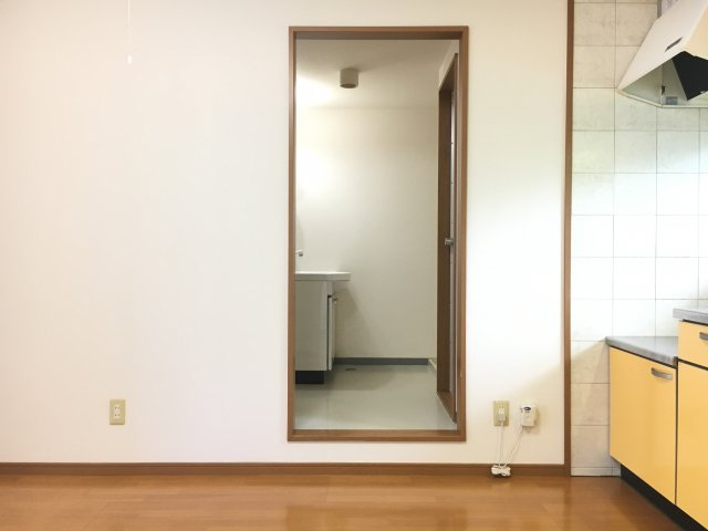 【内装】 | アーバン玻名城 | ※写真は別部屋です。現況を優先とします。