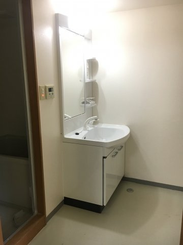 【内装】 | アーバン玻名城 | ※写真は別部屋です。現況を優先とします。