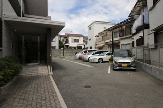 【駐車場】