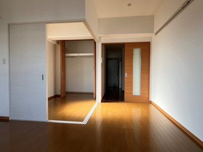 【居間・リビング】 | ロイヤルシャトー大須