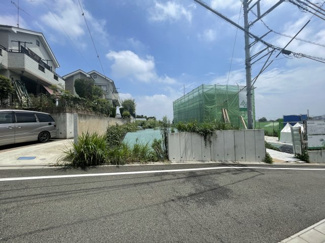 【前面道路含む現地写真】