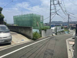【前面道路含む現地写真】