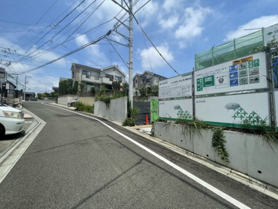 【前面道路含む現地写真】 | 日野市川辺堀之内土地（建築条件なし）2区画　B区画