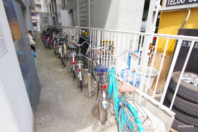 クレイン新大阪　仲介手数料無料の駐車場
