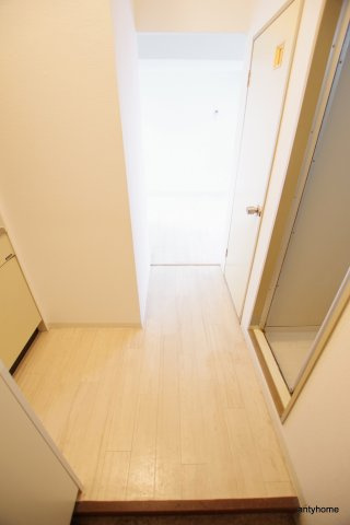 クレイン新大阪　仲介手数料無料の収納