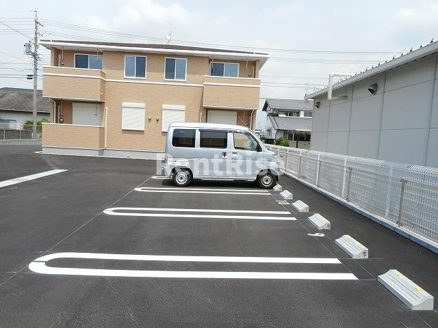 すずらんⅡの駐車場