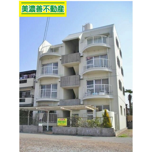 ハイツ　フォレスタのエントランス