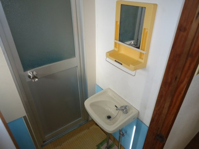 【洗面所】 | ビラ・ヤマサキ | 忙しい朝には欠かせない洗面所です