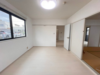 【洋室】 | ライフガーデン末広