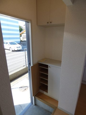 【玄関】 | クレセントD