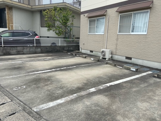 サンハイムの駐車場