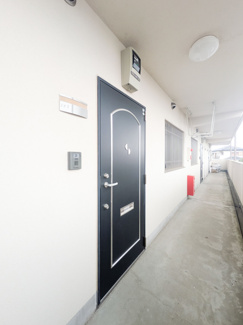 【玄関】 | ファミーユ旭台