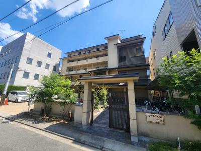 ハンズレジデンス二条の外観