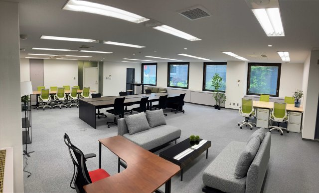 NGA紀尾井町ビルの内装|レイアウトの参考にオフィスステージング実施中！※引き渡しにオフィス家具は含まれません※