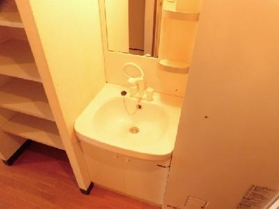 ディクティ三条の独立洗面台|独立洗面台