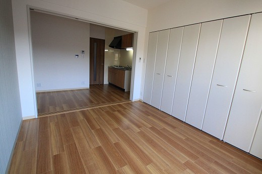 サ・ファミーユの居間・リビング|別タイプの間取りの写真です。