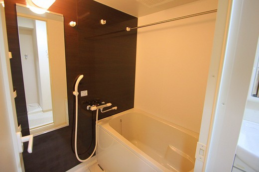 サ・ファミーユの浴室